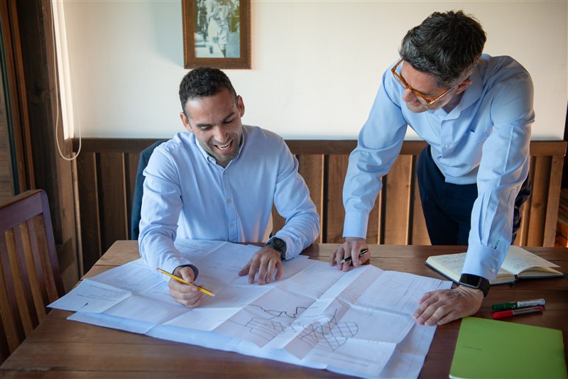 Proyecto comercial en evaluación con contexto urbano y territorial